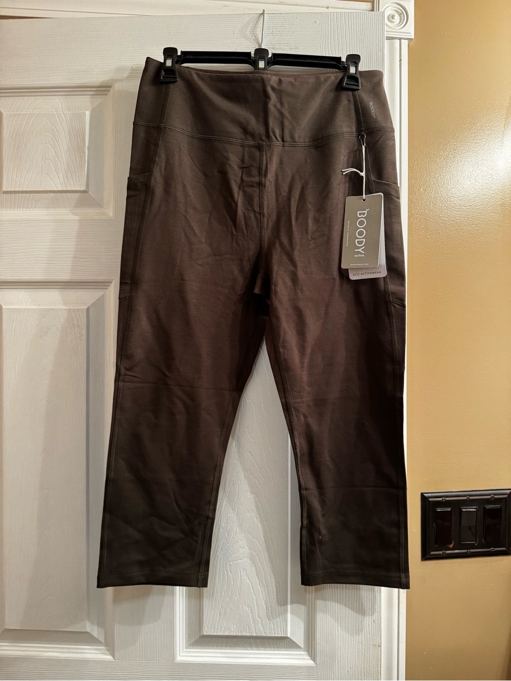 Ladies 3/4 Boody leggings size XL
